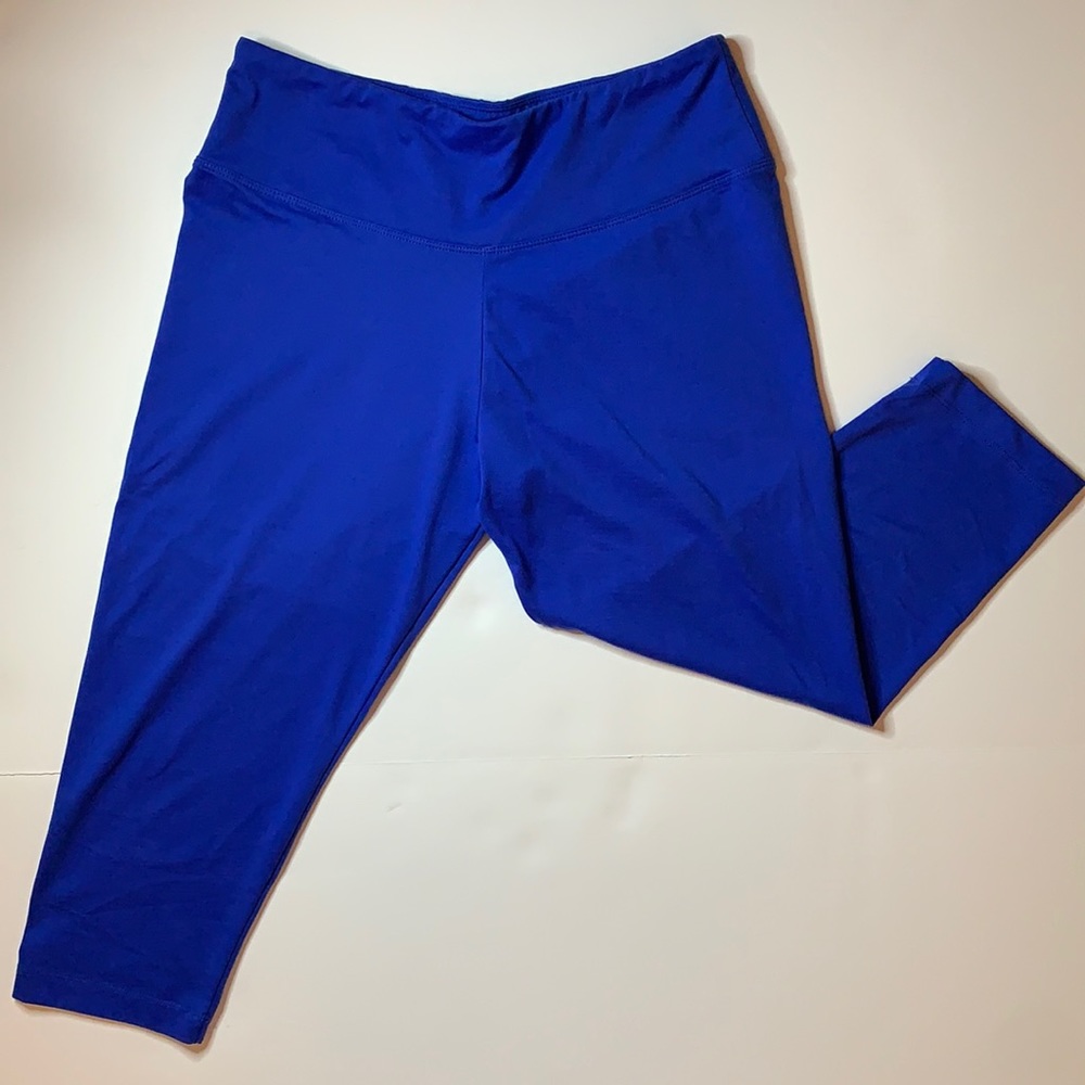 MARIKA Blue Athletic Capris